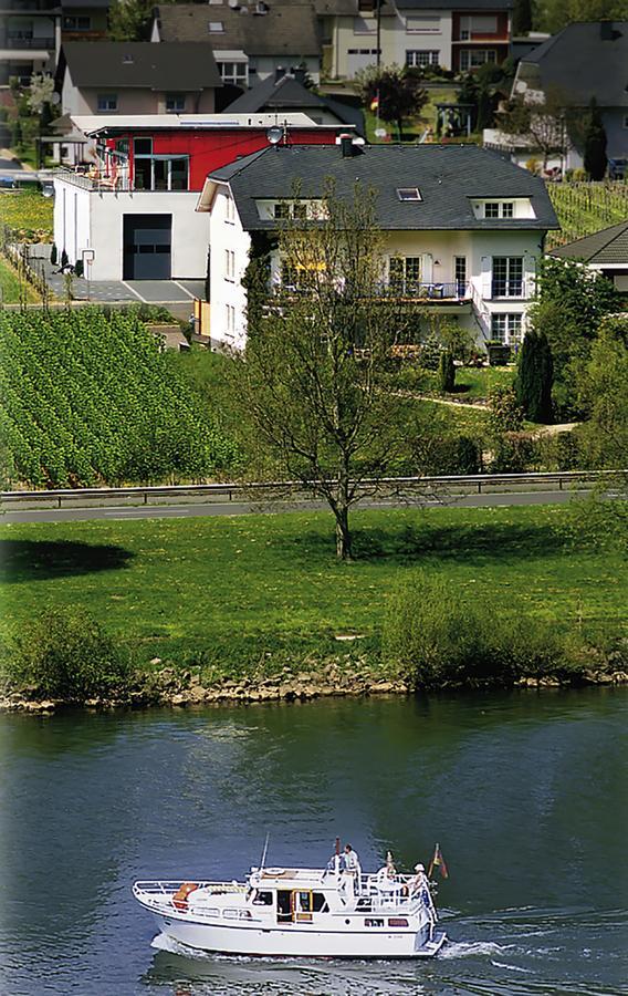 Weingut Bernd Hermes Kröv Exteriör bild